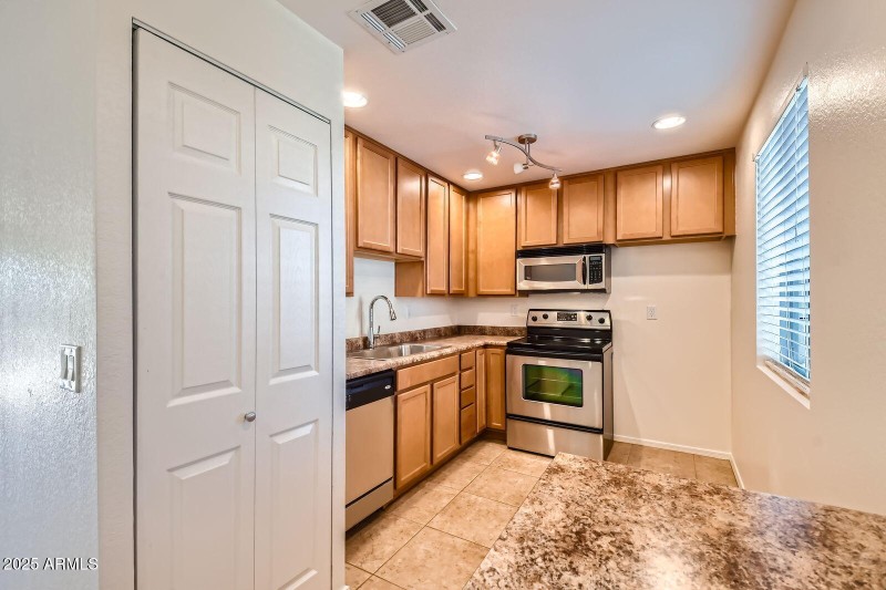 4354 N 82Nd St 182 - Web Quality - 012 -