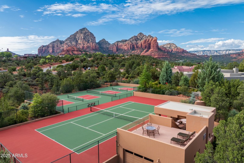 Pickleball Courts For Residents