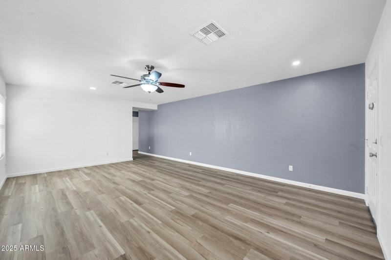 mls_1125 E Milada Dr-9