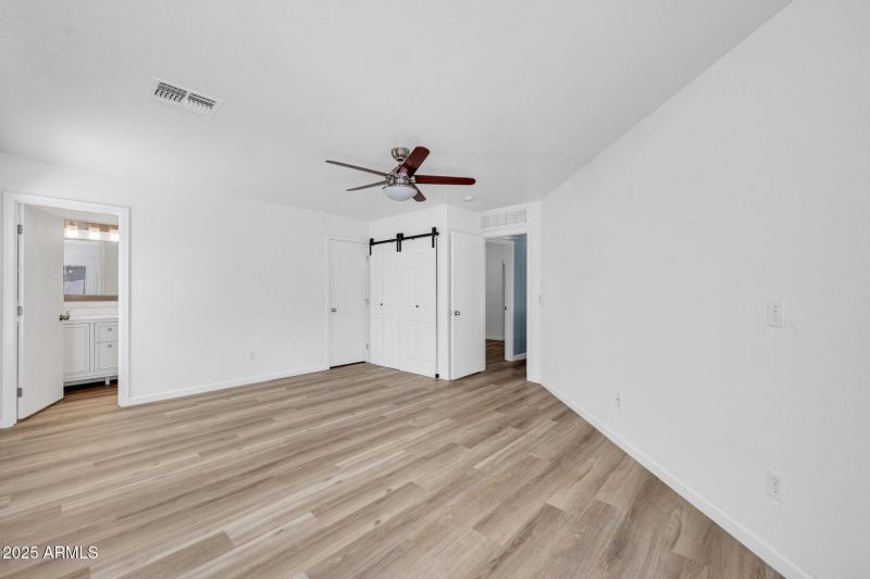 mls_1125 E Milada Dr-19