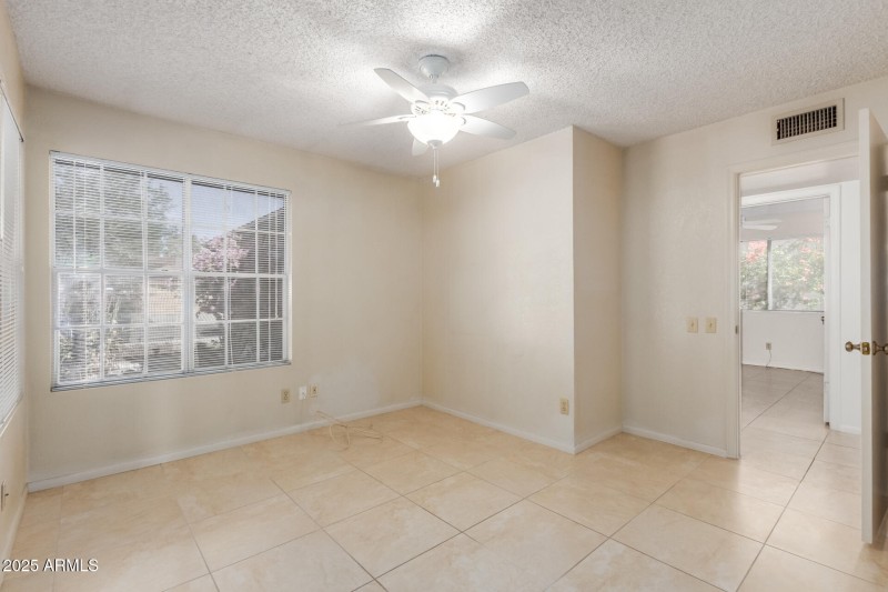 Office/Study/Den/Potential Bedroom