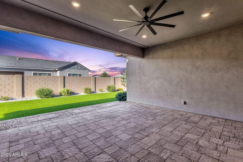 4-web-or-mls-1266-e-donato-dr