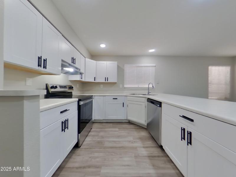 4_pc_TEjFVUjwqk_ECAR77bHeS_layout_1