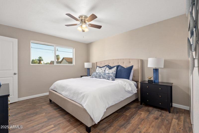 6223 W EARLL Drive, Phoenix, AZ