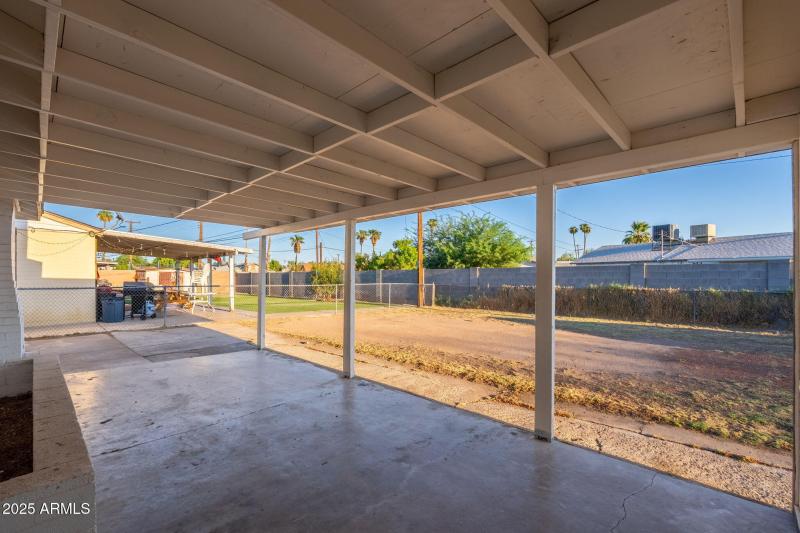 6223 W EARLL Drive, Phoenix, AZ
