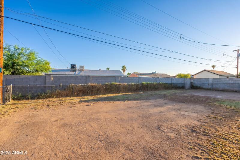 6223 W EARLL Drive, Phoenix, AZ