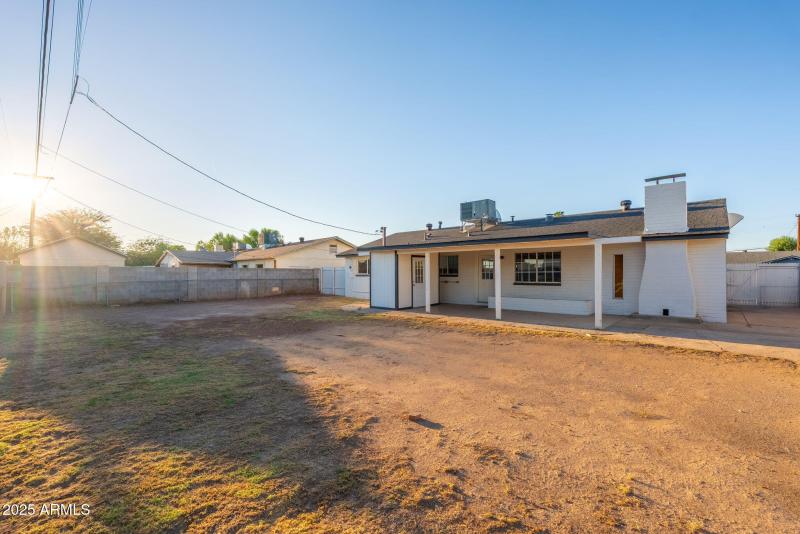 6223 W EARLL Drive, Phoenix, AZ