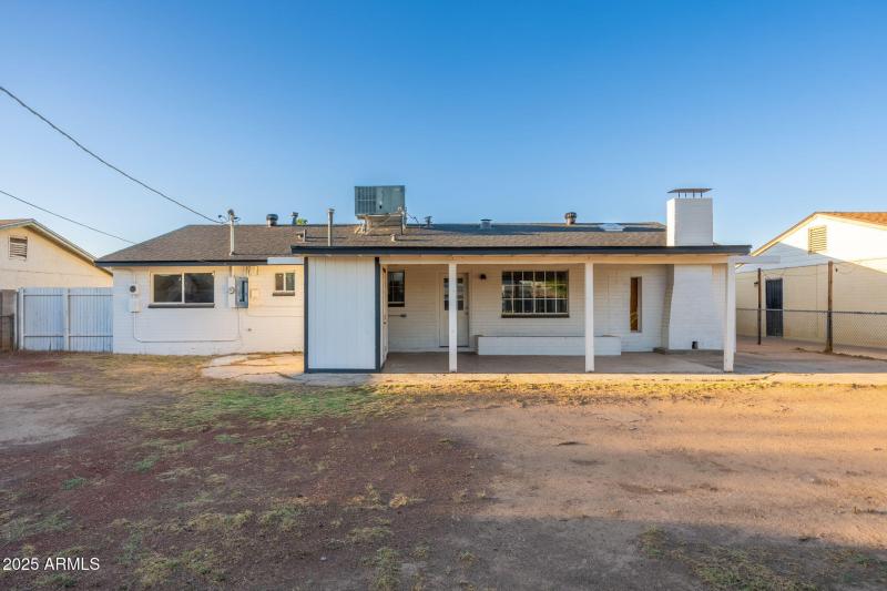 6223 W EARLL Drive, Phoenix, AZ