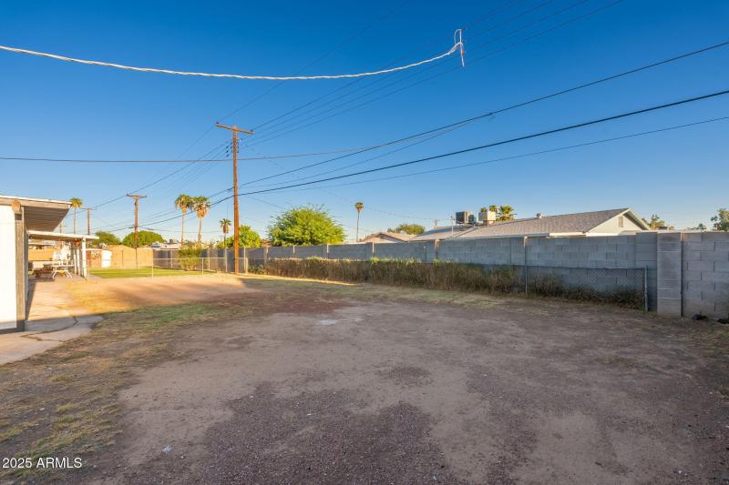 6223 W EARLL Drive, Phoenix, AZ