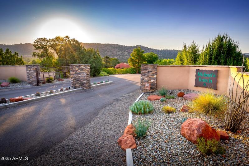 16.Chrysona-Sedona-10