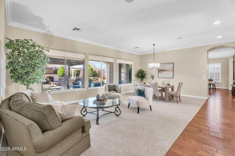 9-web-or-mls-610 W Tonto Dr - 5