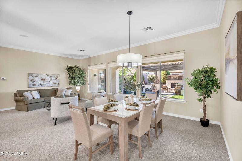 12-web-or-mls-610 W Tonto Dr - 10