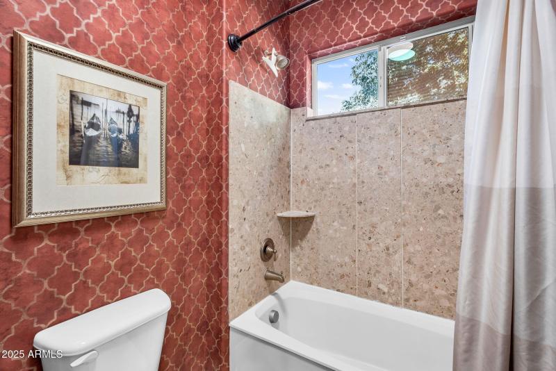 45-web-or-mls-610 W Tonto Dr - 40