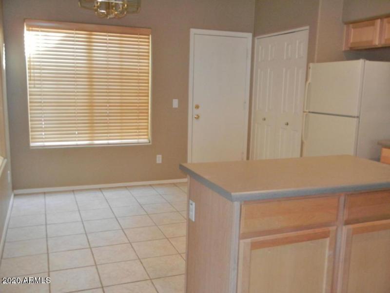 20161025225636349571000000-o