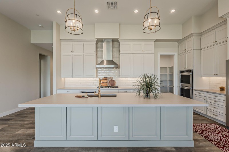 12-web-or-mls-Longhorn-12