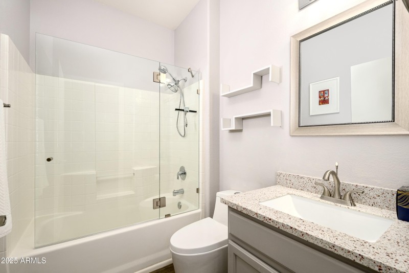 Elegant Glass-Enclosed Shower