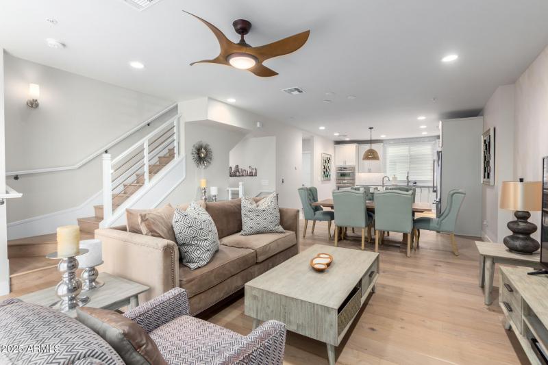 B 012 - 06 - Osborn - Living Room