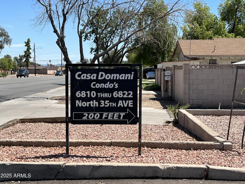 26. Entry to Community from Glendale Rd