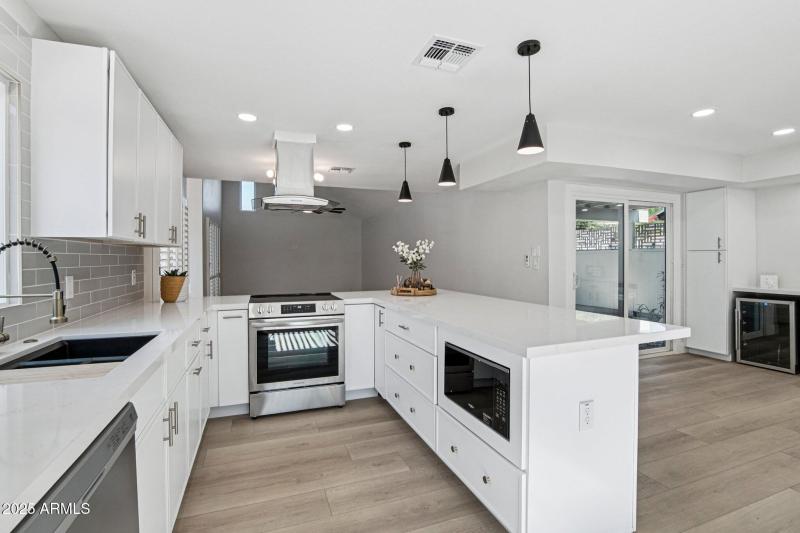 11-web-or-mls-N Majorca Way-1006-011