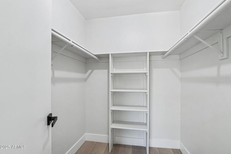 18-web-or-mls-N Majorca Way-1006-018