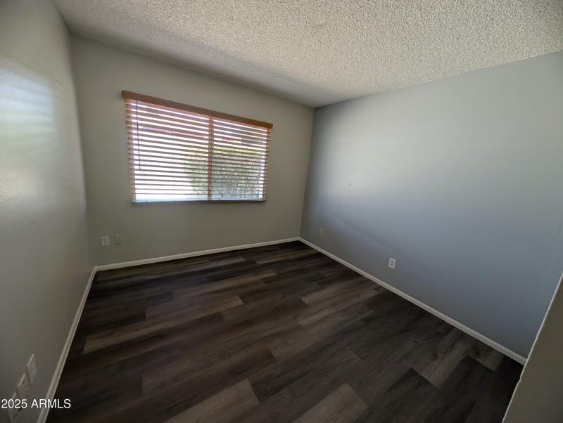 PXL_20250925_195541504