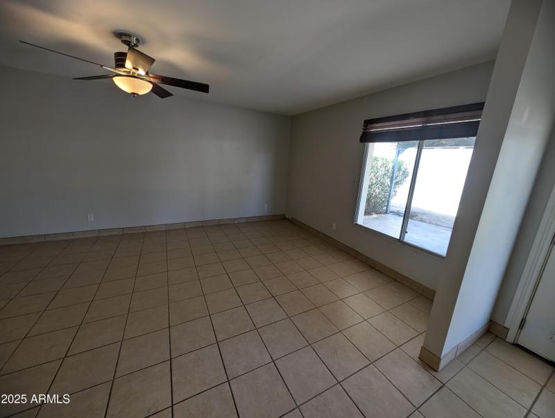 PXL_20250925_195459547