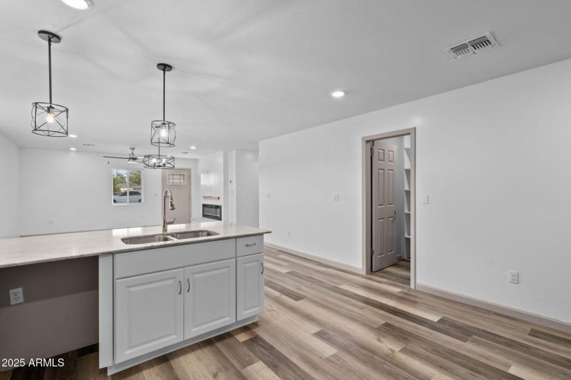 21-web-or-mls-DSC00624