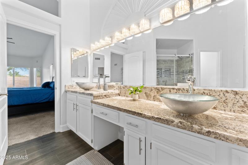 34-034-primary-bathroom