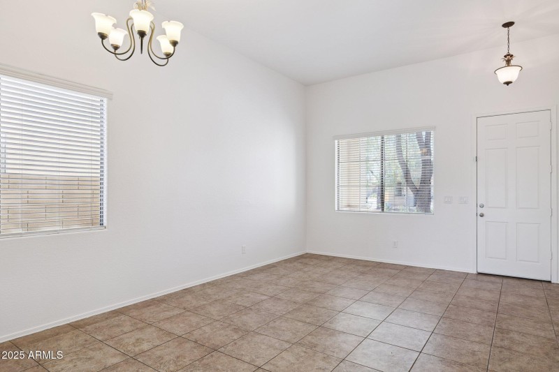 4-web-or-mls-43213-n-vista-hills-dr