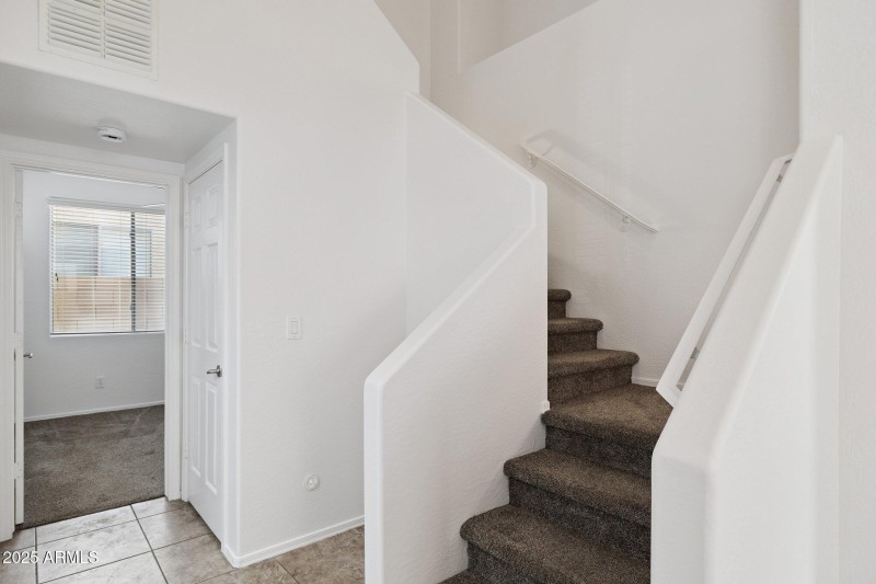 11-web-or-mls-43213-n-vista-hills-dr