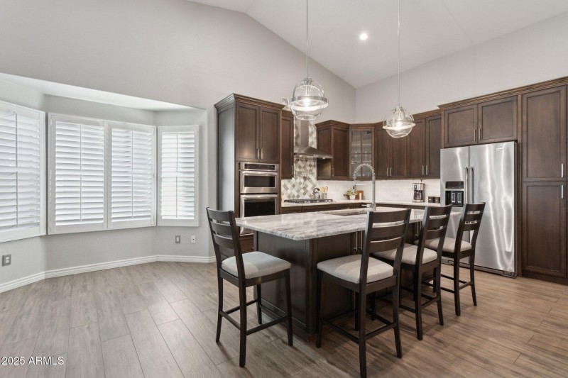 Extra large island w quartzite counters