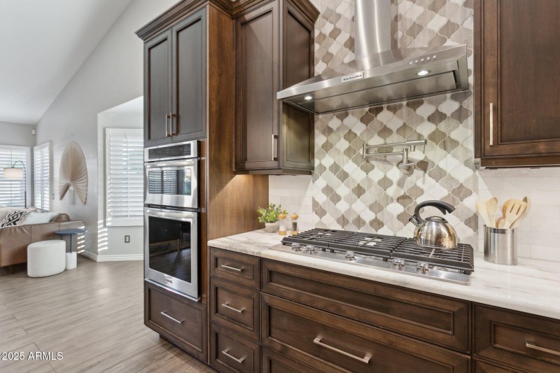 Gas range and built in ovens