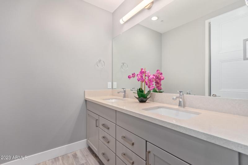 18 - Osborn Guest Bathroom