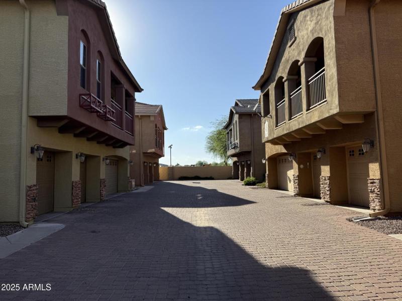 Driveway to the unit