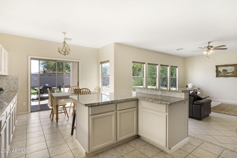 9025 S 6th St Phoenix - 305