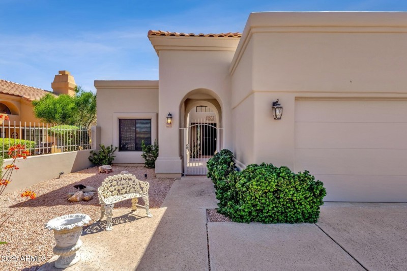 002_Front Entry Patio