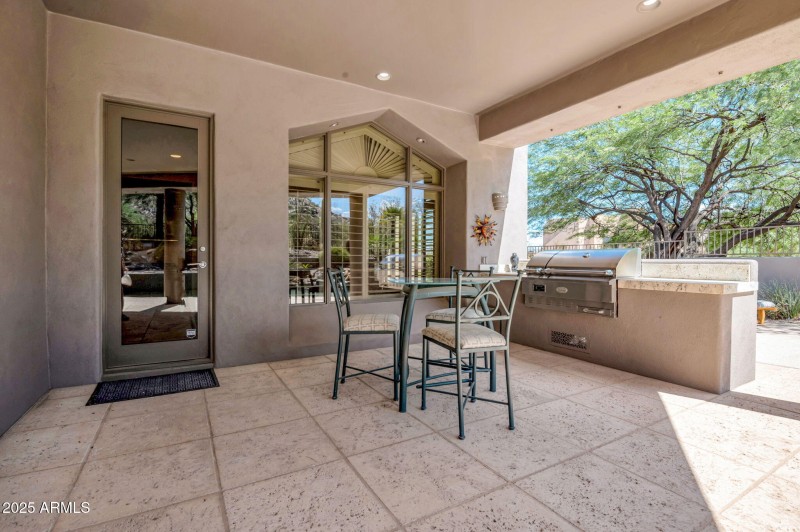 OUTDOOR BBQ GRILL CENTER