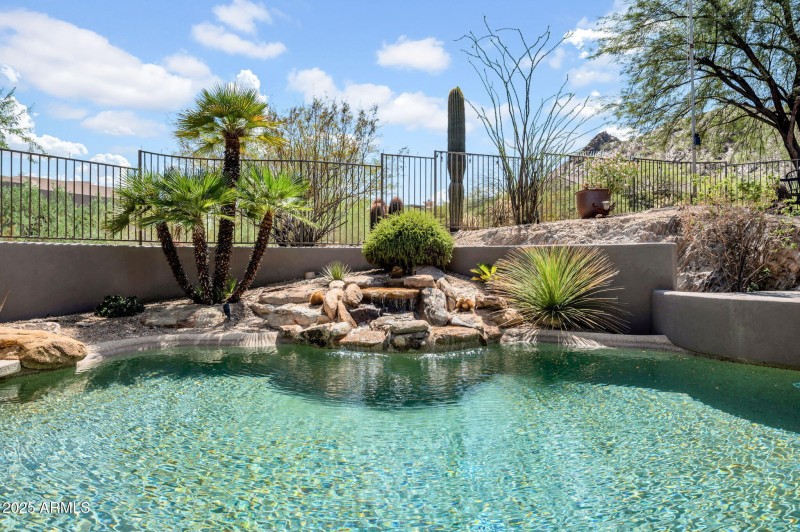 POOL WITH MULTIPLE ROCK WATERFALLS & WAT