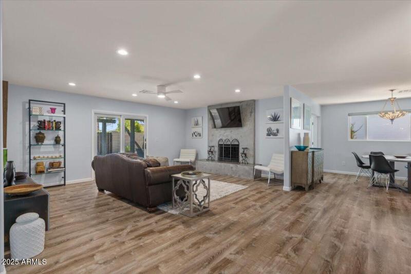 07-Living Room