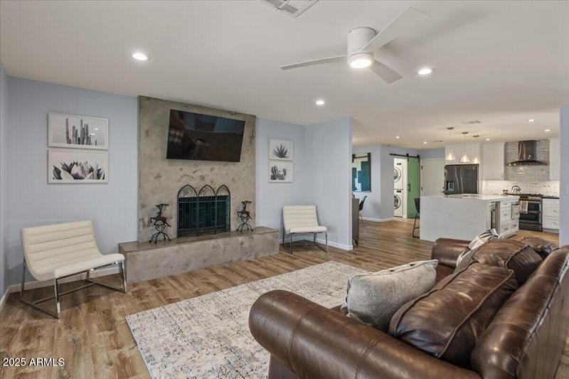 09-Living Room