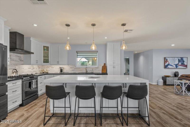 13-Kitchen
