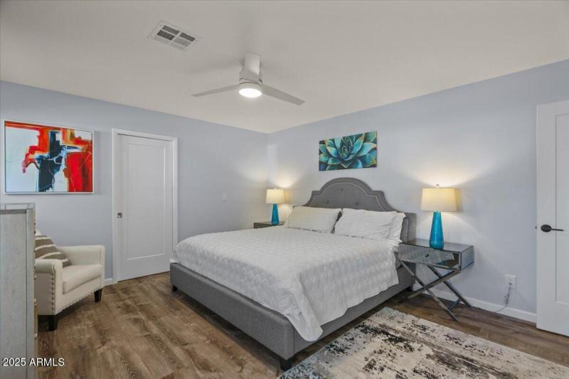 22-Primary bedroom
