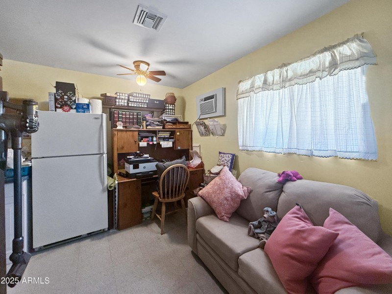 Bonus room for office or living space