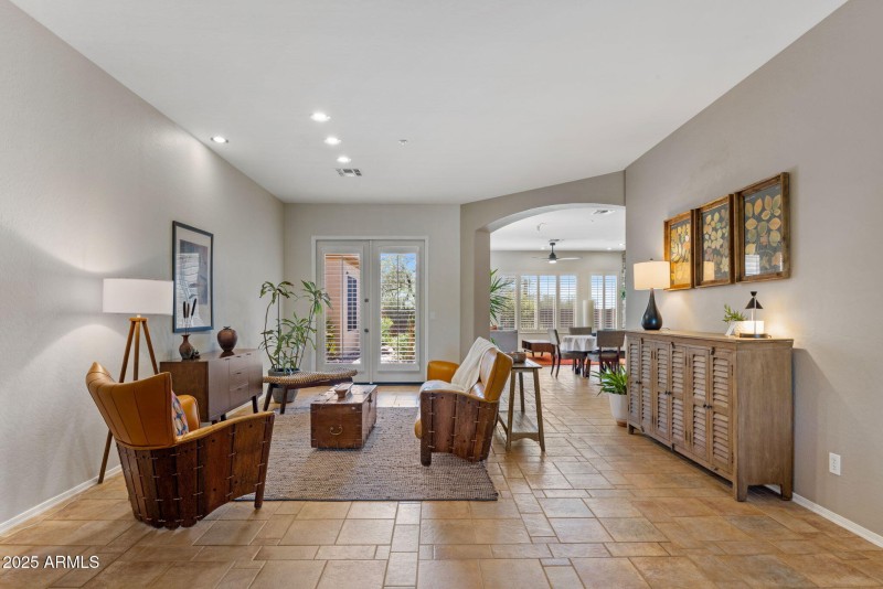 41646 N EMERALD LAKE DR