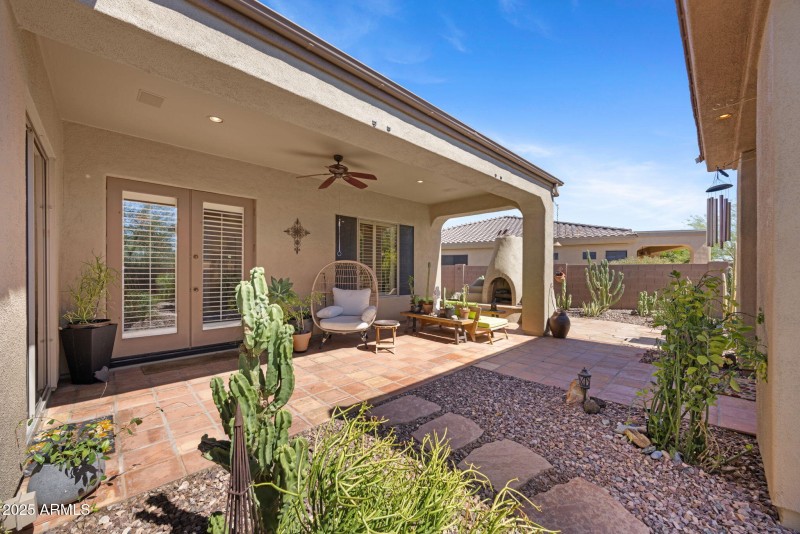 41646 N EMERALD LAKE DR