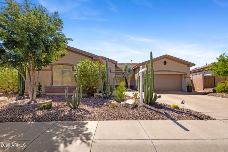 41646 N EMERALD LAKE DR