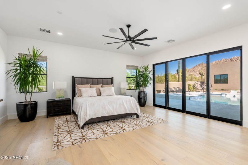 10160 E Saddle Horn Trl