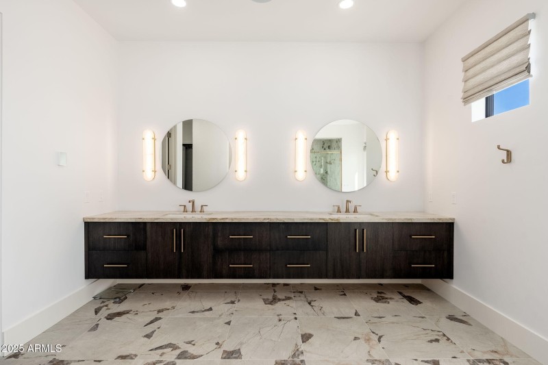 10160 E Saddle Horn Trl