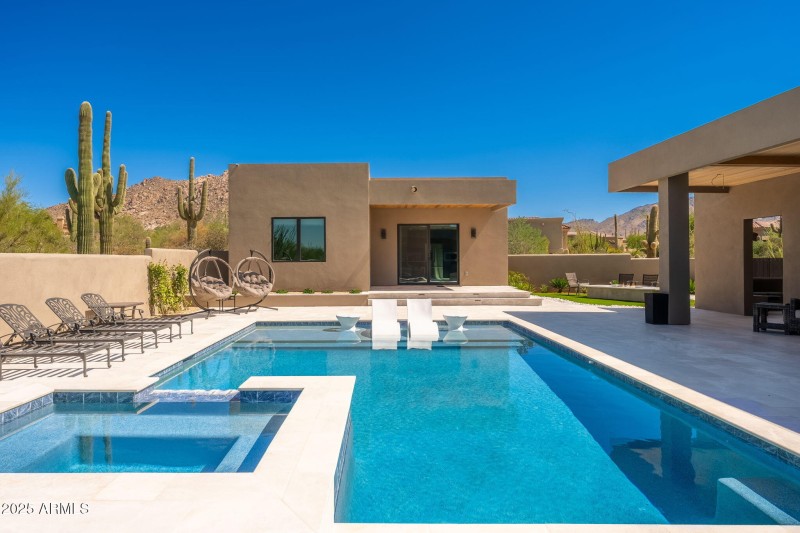 10160 E Saddle Horn Trl