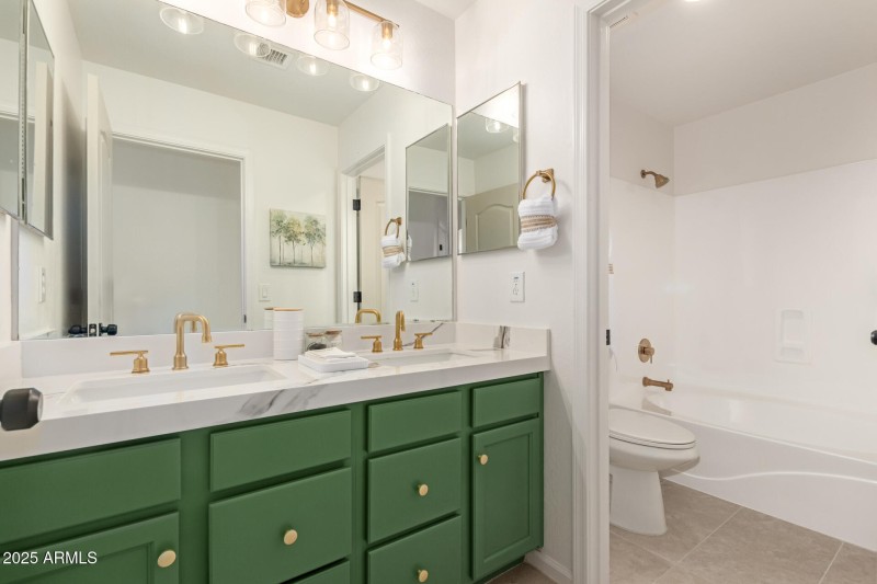 Hall bathroom upstairs